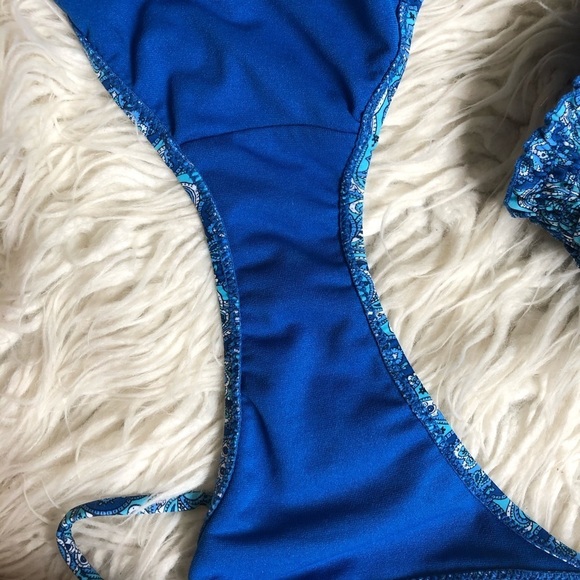 Old Navy Paisley Ruffle Trim Halter String Bikini - Picture 6 of 7
